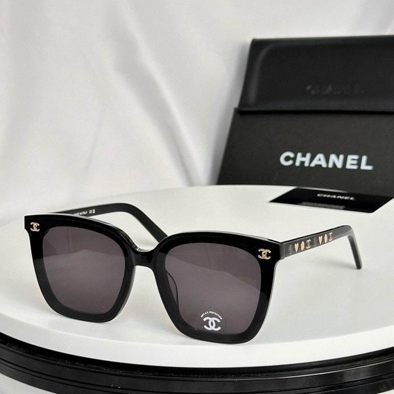 Chanel Sunglasses 670